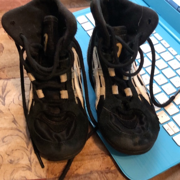 little kids wrestling shoes